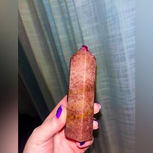 11 cm Strawberry Quartz Tower